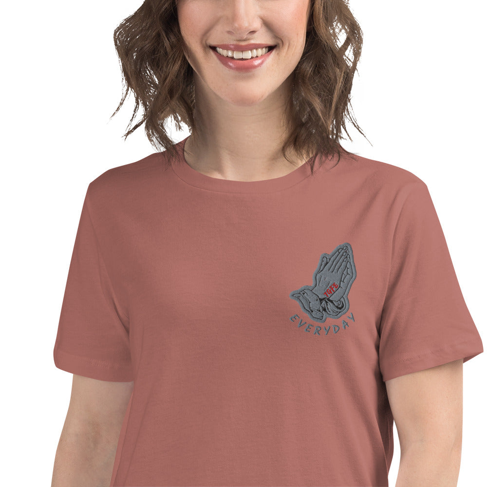 1 Corinthians 13:4 — Women's Relaxed T-Shirt