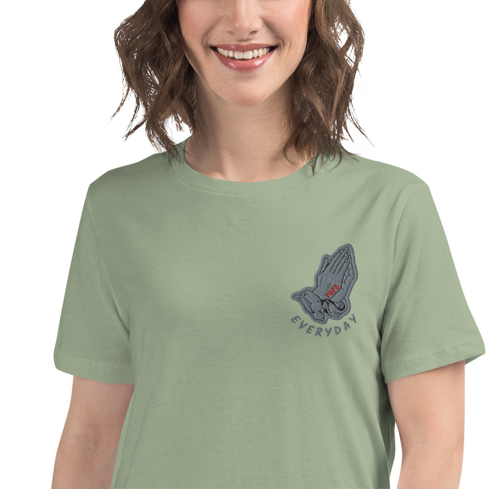 1 Corinthians 13:4 — Women's Relaxed T-Shirt