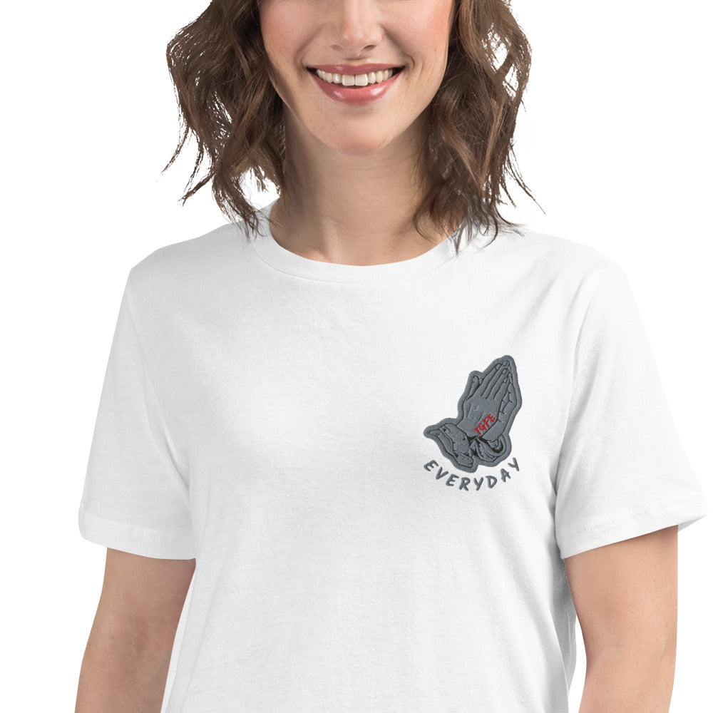 1 Corinthians 13:4 — Women's Relaxed T-Shirt